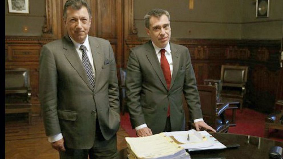 Los jueces Corcuera y Dalla V�a, de la C�mara Electoral