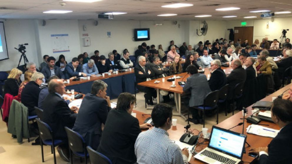 El encuentro fue coordinado por las comisiones de Industria y de Economía en Diputados