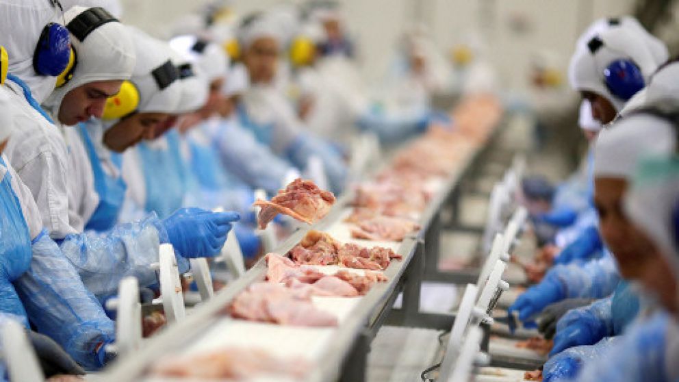 En el país produce salchichas y hamburguesas