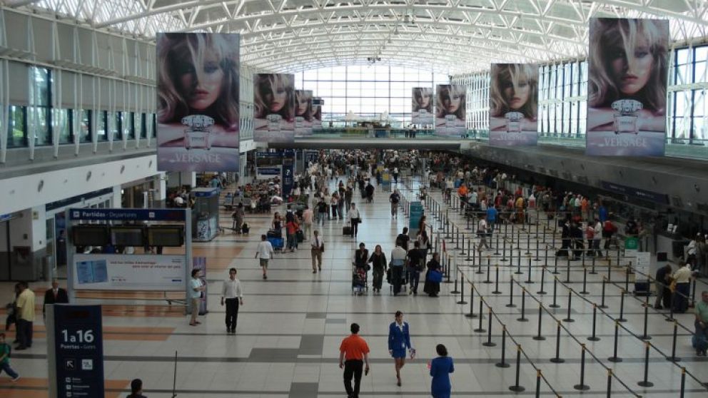 La llegada de turistas extranjeros registr� en junio una ca�da 4%