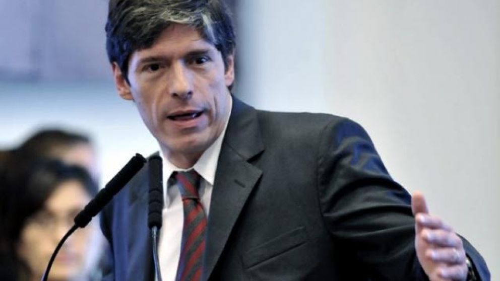 Abal Medina confirmó recibir aportes de empresarios para financiar la campaña