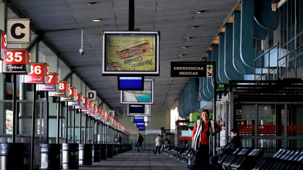 Cinco empresas de micros de larga distancia, de paro