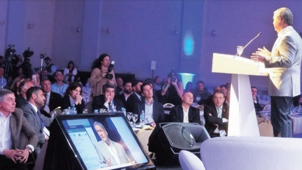 M�s de 500 empresarios debatieron en el Coloquio de la UIC en C�rdoba