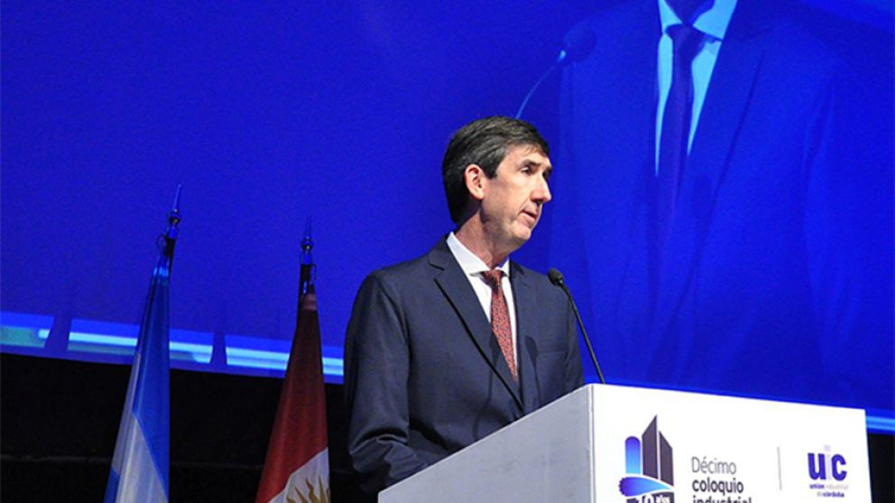 "Hay muchos problemas en la mayoría de los sectores"