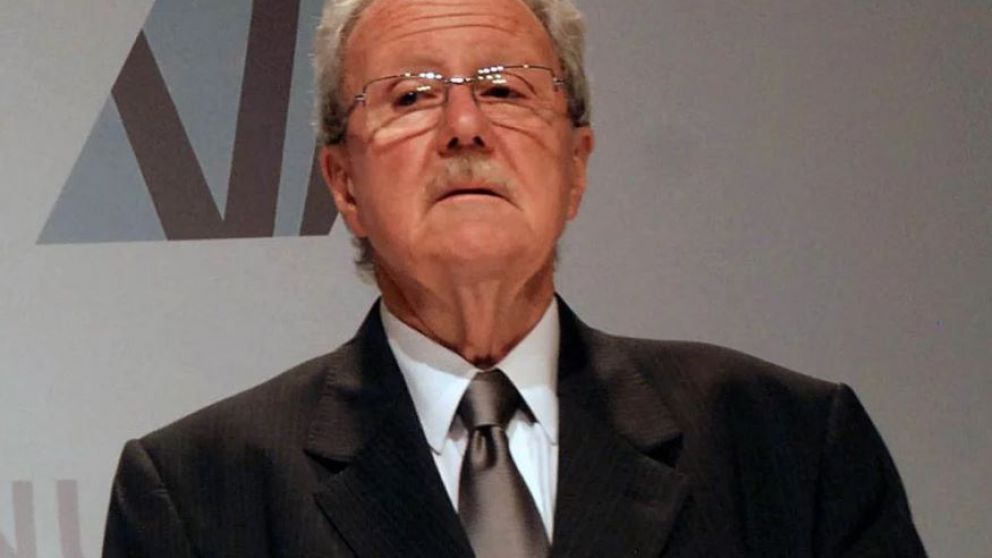 Carlos Wagner�se present� a la Justicia por la causa de presuntas coimas