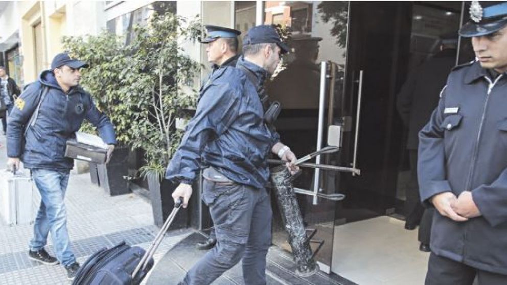 Bonadio detuvo a exfuncionarios y empresarios por presunto pago de coimas