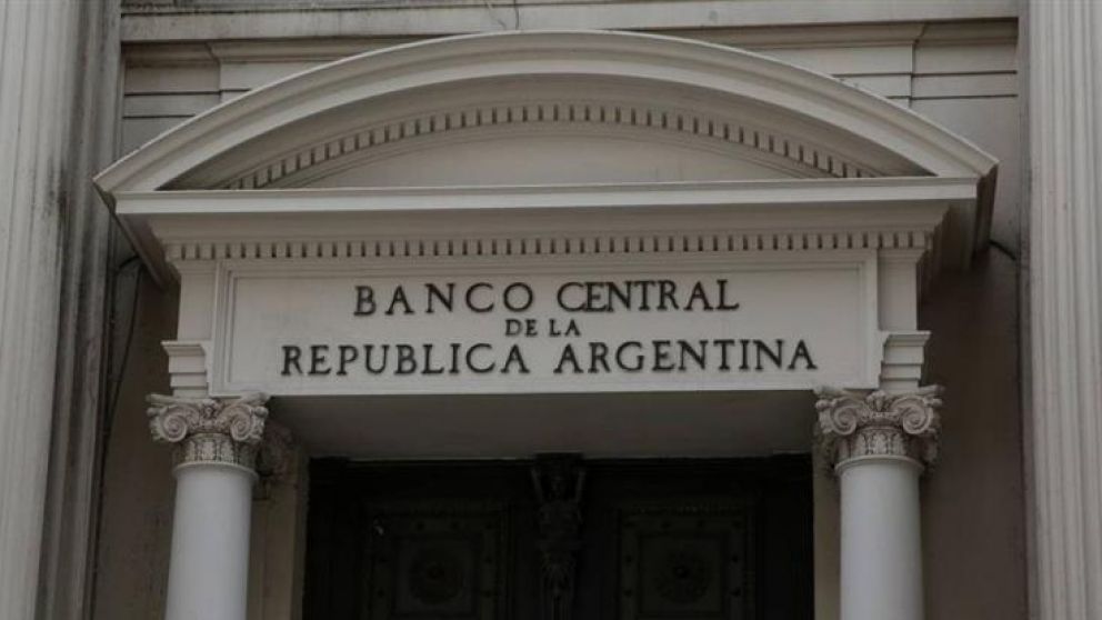 El BCRA pagó 36,6% más de intereses por las Lebacs en 2017 y perdió $67.000 millones