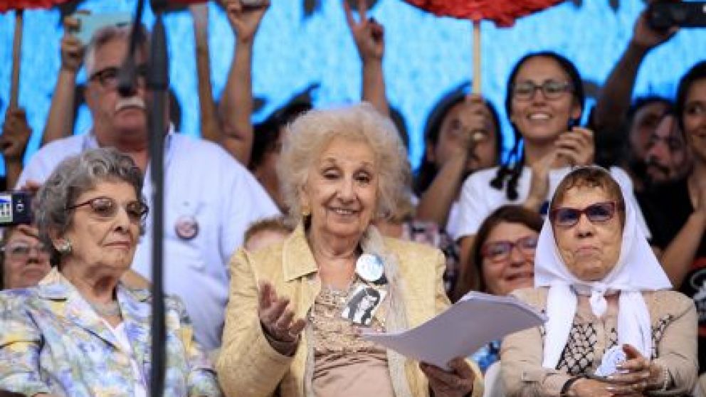 La manifestación fue convocada por Madres de Plaza de Mayo