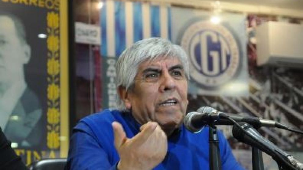 Moyano advirtió al Gobierno que "no va a poder doblegar" a Camioneros