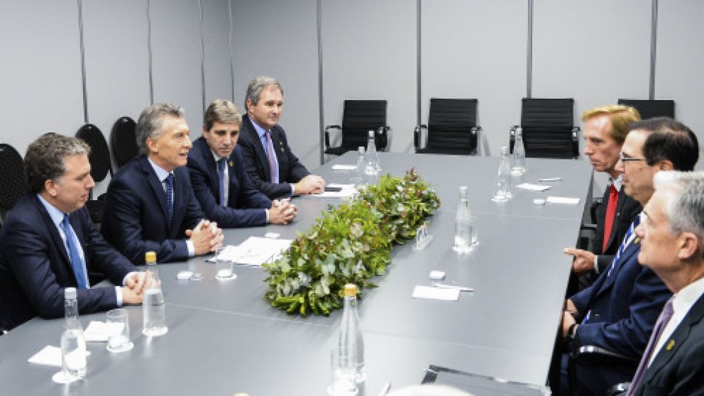 Tras su discurso, Macri tuvo una bilateral con el secretario del Tesoro de EE.UU., Steven Mnuchin