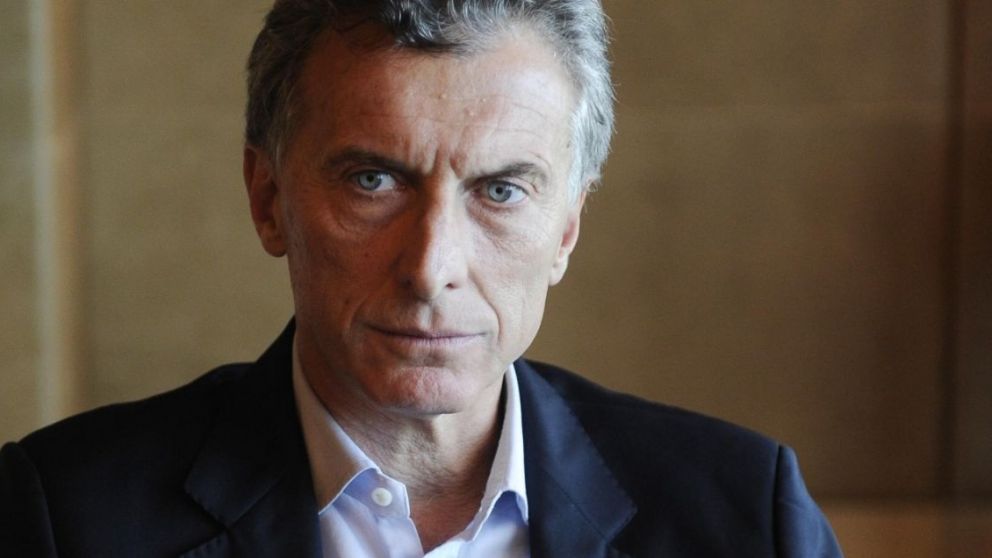 AMIA: Macri se comprometió a "luchar contra el terrorismo" hasta llegar a la "verdad" y hacer "justicia"