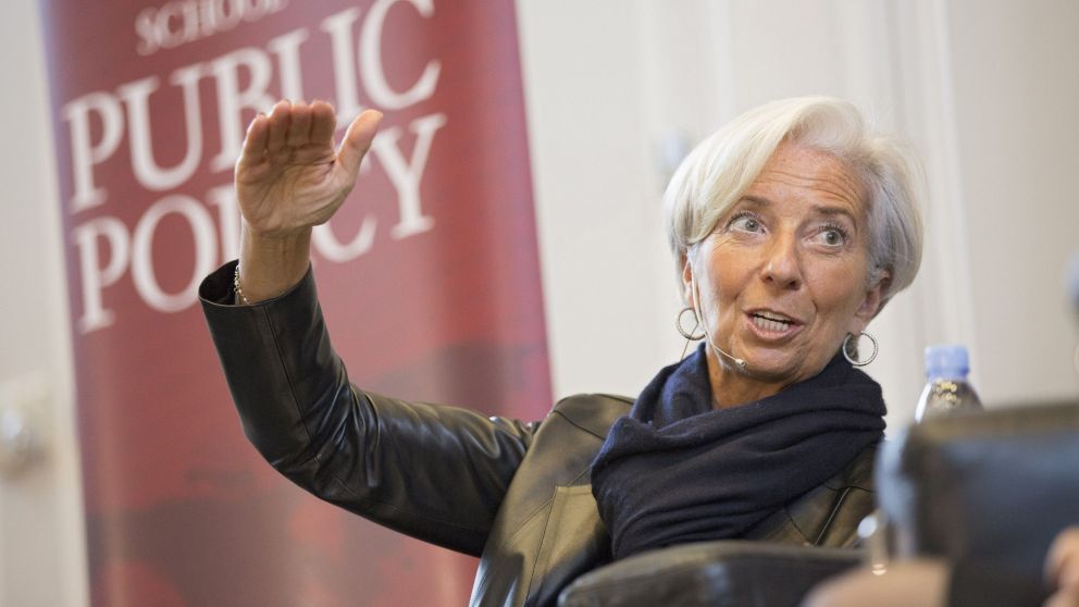 Lagarde llega para aliviar el derrumbe de los negocios locales, cosa poco probable