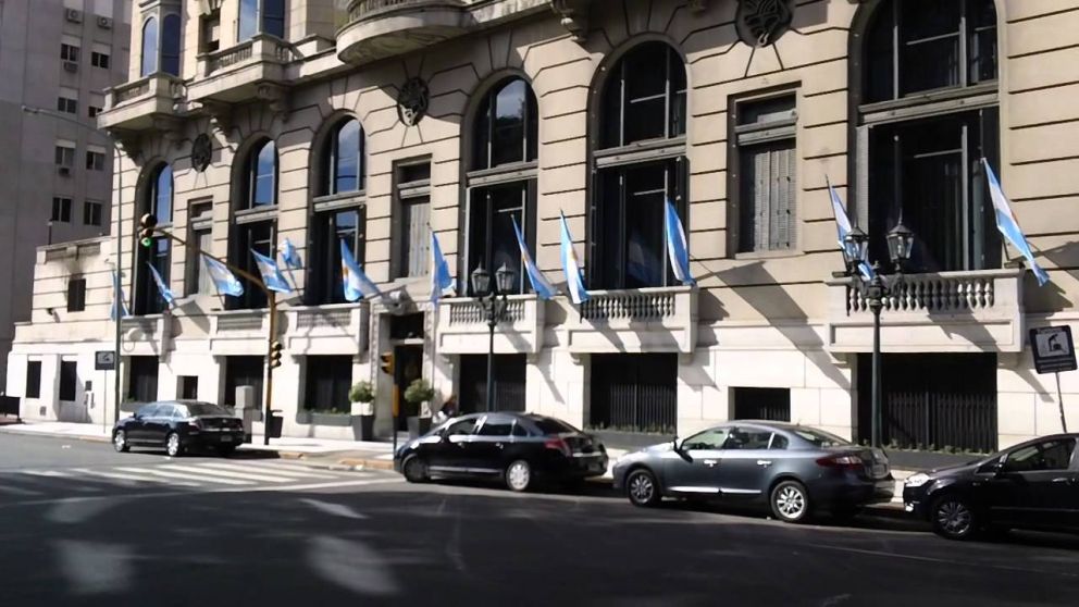 Reapertura del Plaza Hotel, en carpeta