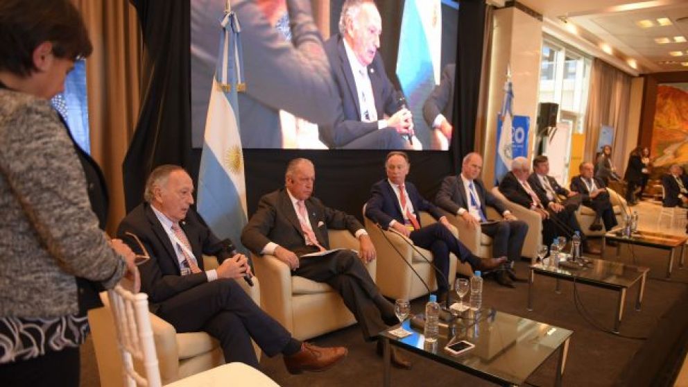 Empresarios del G6 expresaron "benepl�cito" por recategorizaci�n argentina