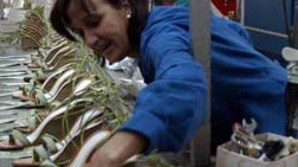 Calzado mantiene su caída