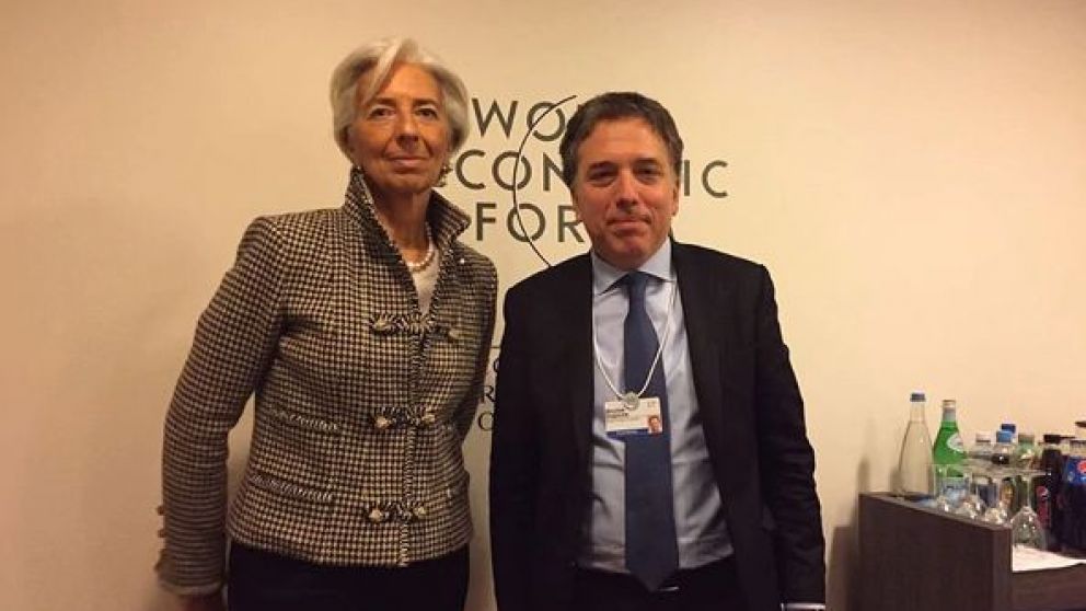 Hacienda precisó que el FMI realizará revisiones trimestrales de la economía argentina