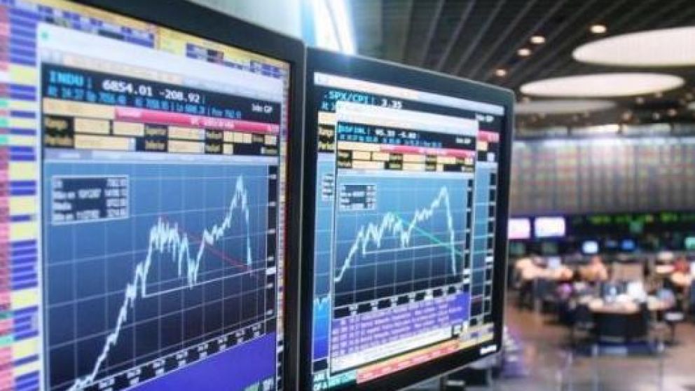 Suben las bolsas tras la caída del petróleo