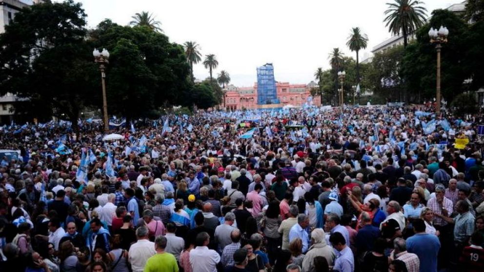 Marcha Federal: Los oradores pidieron a la CGT que se lleve adelante el paro general
