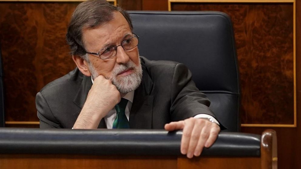 Espa�a: destituyen a Rajoy y asume el socialista Pedro S�nchez como nuevo presidente