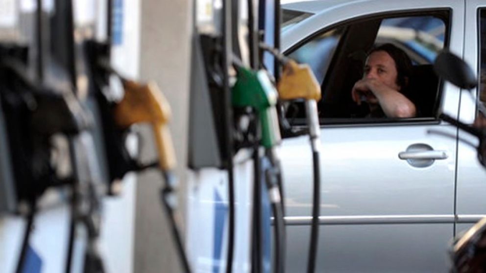 El Gobierno defendi� la desregulaci�n energ�tica ante empresarios del sector y descartaron controles sobre el precio de los combustibles.