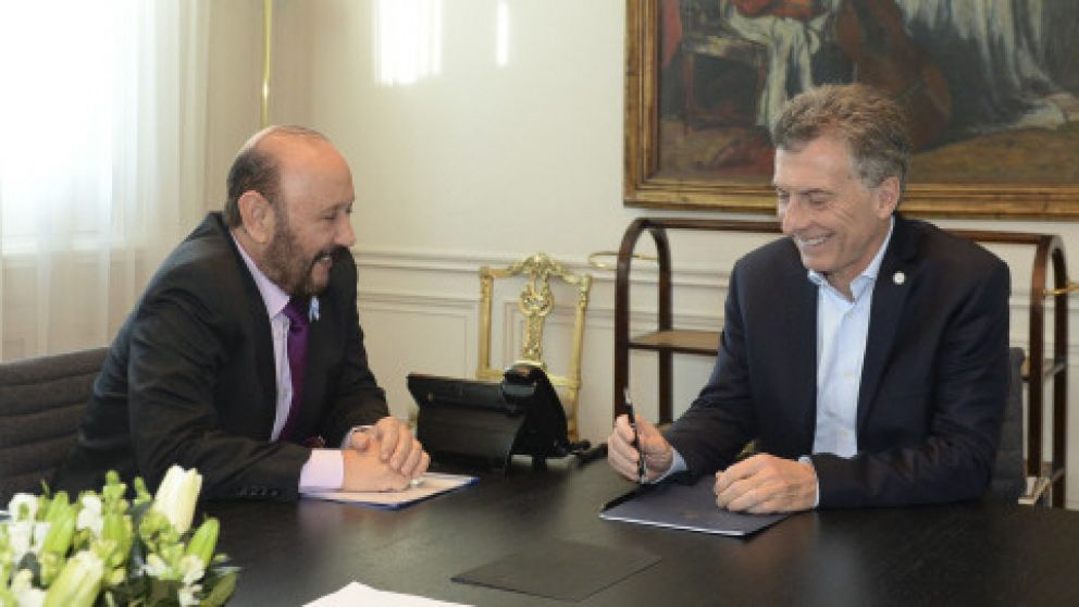 Macri recibió a Insfrán en busca de avanzar en un acuerdo nacional