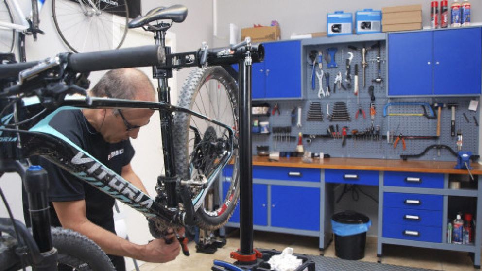 En la actualidad hay unas 2.000 bicicleterías y talleres, algunos muy sofisticados