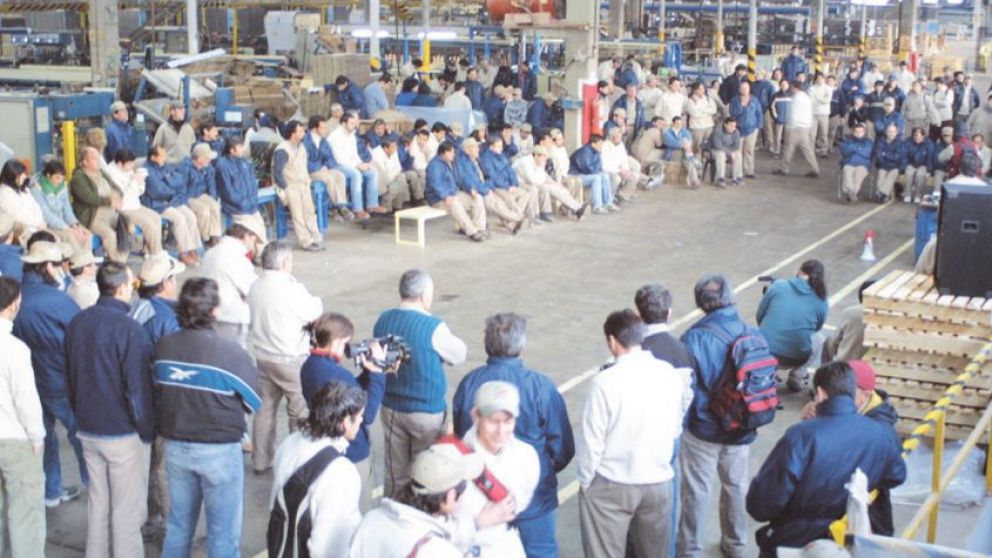 Las compa��as siguen manteniendo altos costos laborales y marcos regulatorios inapropiados