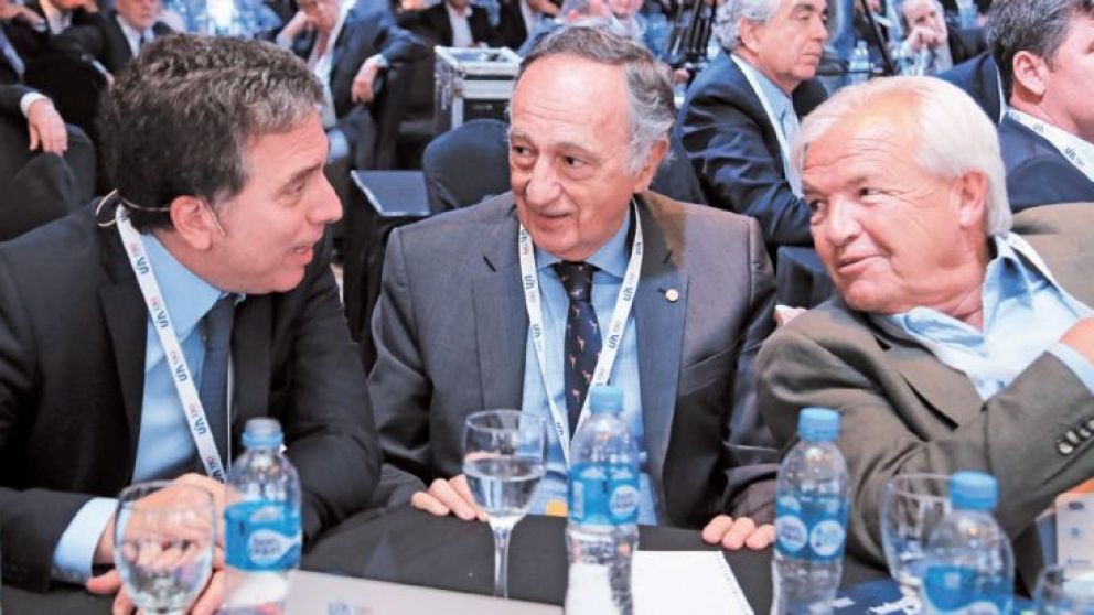 Acevedo encabezó una tensa reunión en la UIA ante las consecuencias de la crisis del dólar