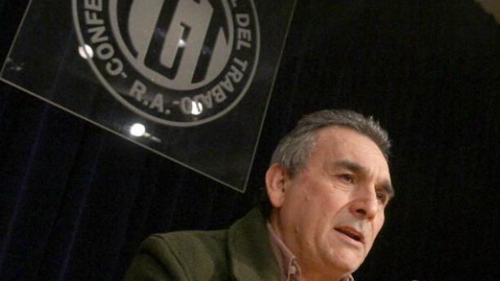 Para Schmid, no hay nada que festejar este 1° de Mayo porque "hay millones que no tienen trabajo"