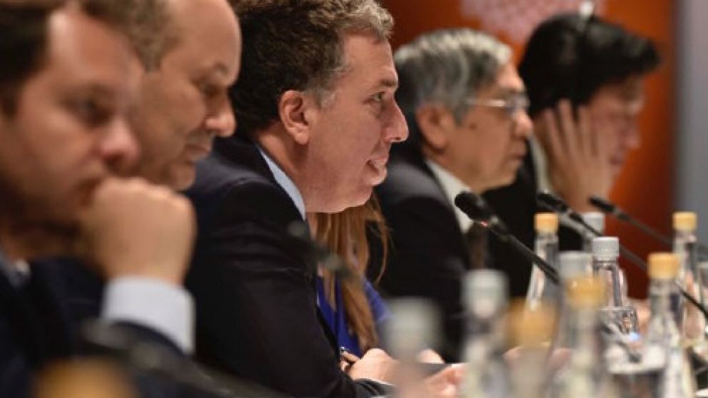 La transformación del comercio internacional provoca una creciente presión para colocar mercancías