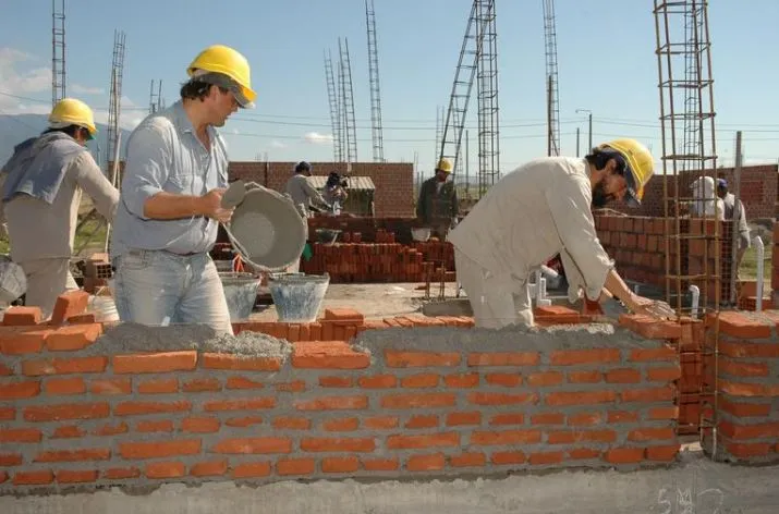 Más argentinos buscan trabajo en un mercado estancado