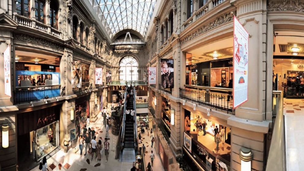 Los principales shoppings de la Ciudad esperan la llegada de nuevas marcas internacionales