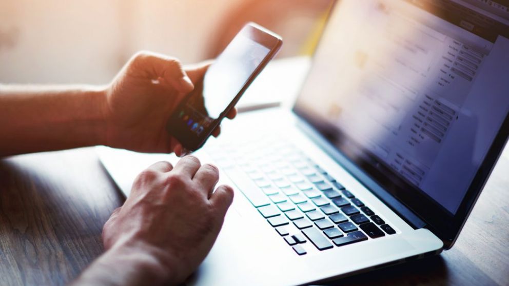 La inteligencia artificial ingresa al mercado bursátil local