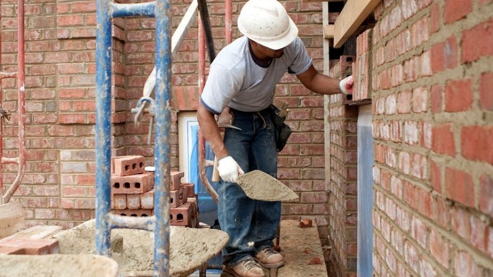 Nuevos salarios UOCRA: cuánto cobra un trabajador de la construcción en abril