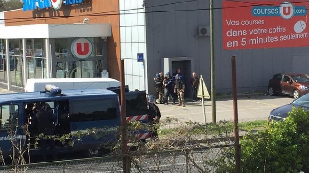 Otro golpe terrorista en Francia: presunto yihadista mat� a 3 personas
