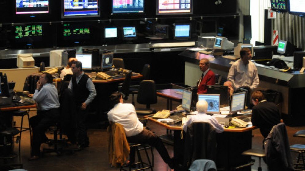 Inversores locales escaparon al riesgo 