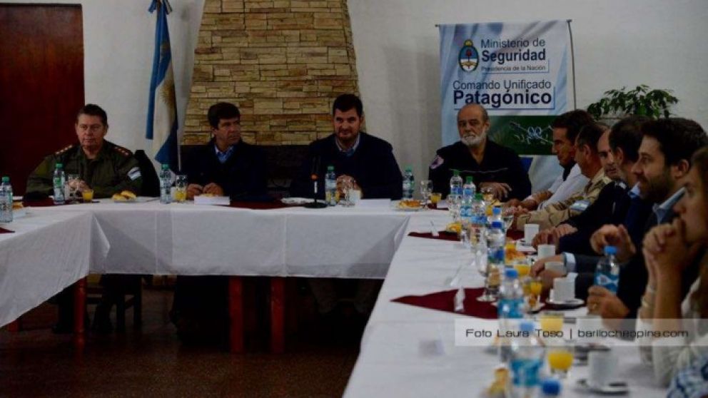 Destinan 800 gendarmes a la Patagonia para agilizar desplazamientos ante “posibles conflictos“