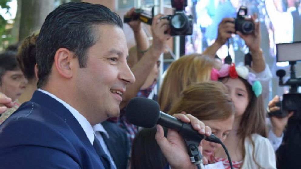 Gustavo Menéndez estará en la cumbre en San Antonio de Areco