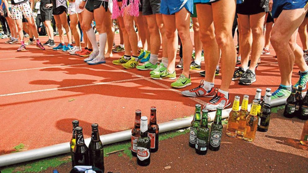 Descubren un tipo de levadura para desarrollar cerveza que hidrata a deportistas