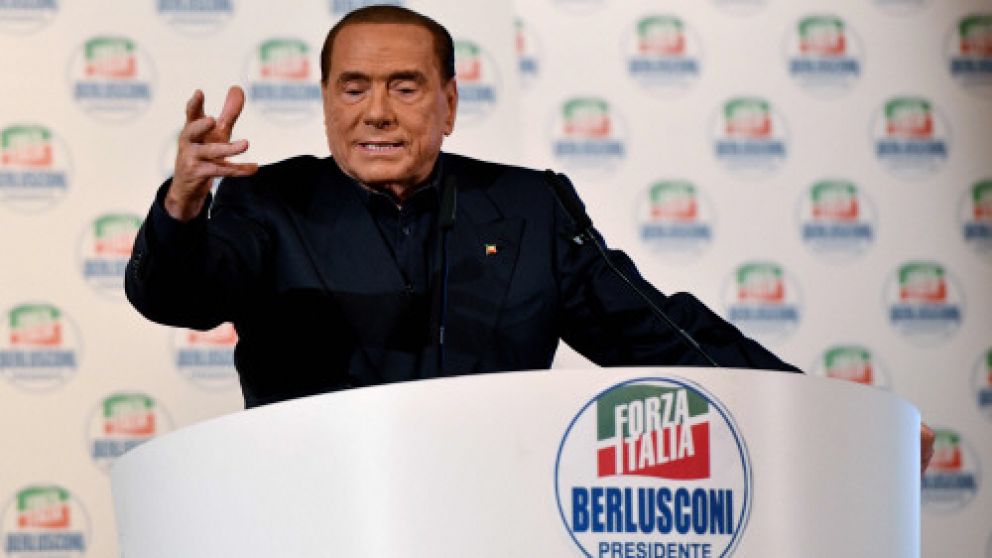 Berlusconi sigue vigente
