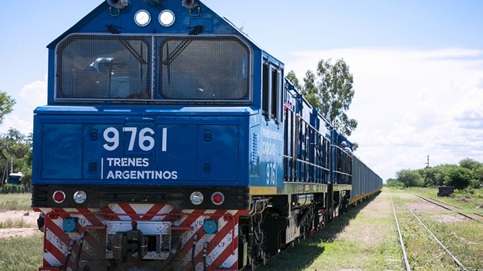 Adjudican la tercera etapa de renovación de vías del ferrocarril Belgrano Cargas