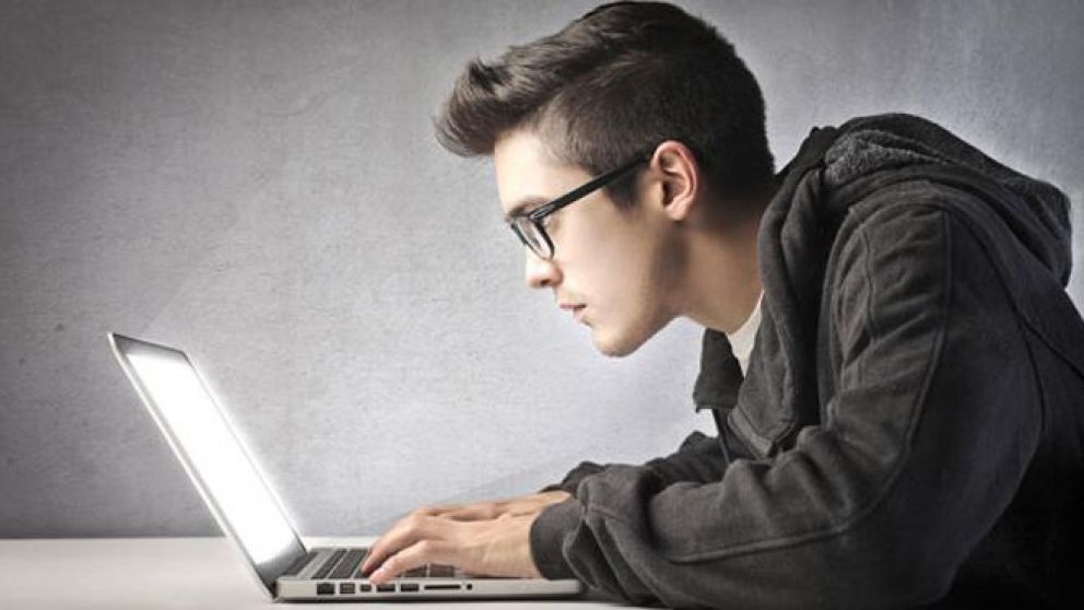 Casi la mitad de los chicos bonaerenses no tiene Internet ni computadora en casa