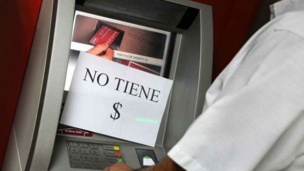 Finde XL y paro bancario: cómo extraer dinero sin pasar por un cajero