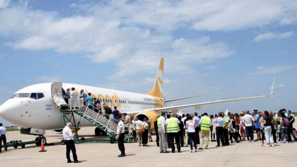 Habilitan el ingreso del segundo avión de Flybondi al país