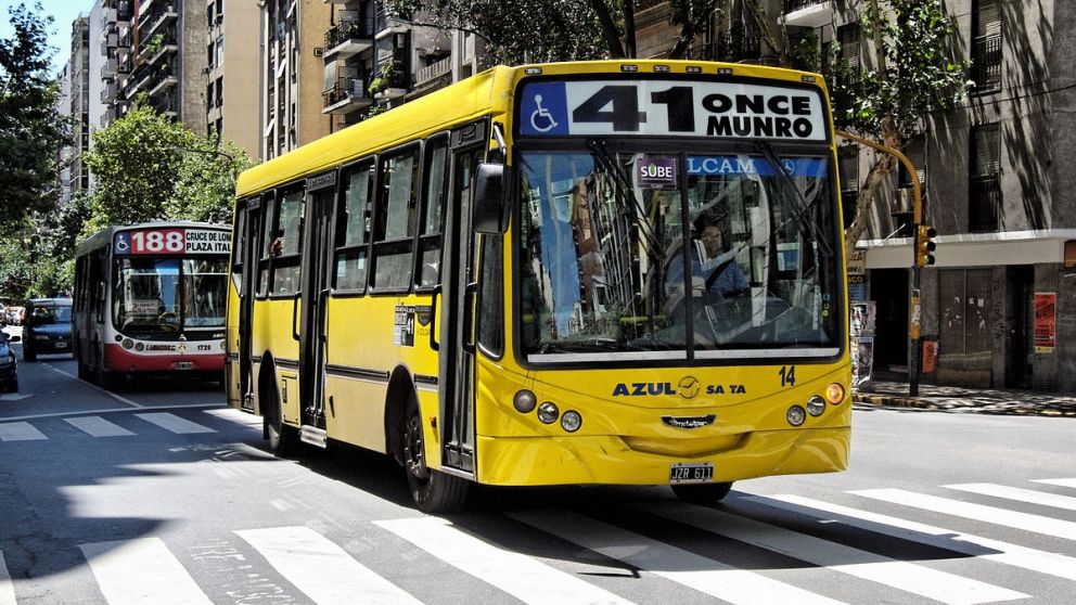 Febrero llegará con subas en colectivos, trenes, prepagas y tarifas eléctricas