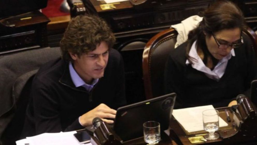 Lousteau señalo que lo mejor es corregir la ley y no compensar con un bono