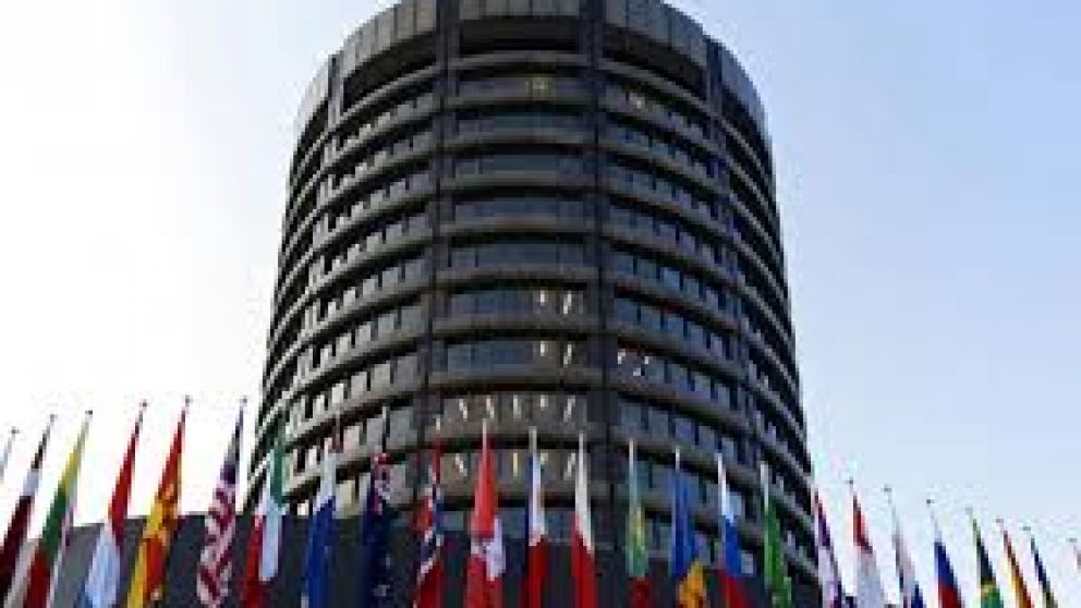 El Banco Mundial recomienda que Argentina elimine aranceles y promueva acuerdos libres de comercio