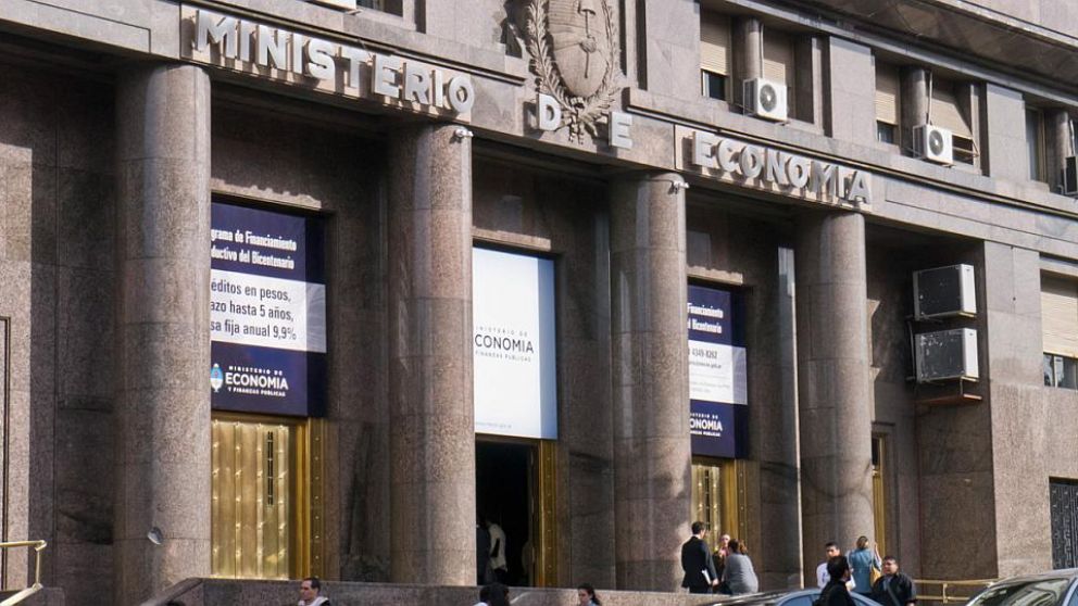Se eliminan seis impuestos, pero hay uno "provisorio" que cumple 25 años