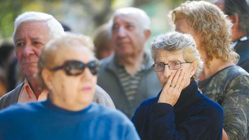 Los jubilados y pensionados que cobran la mínima recibirán el bono completo