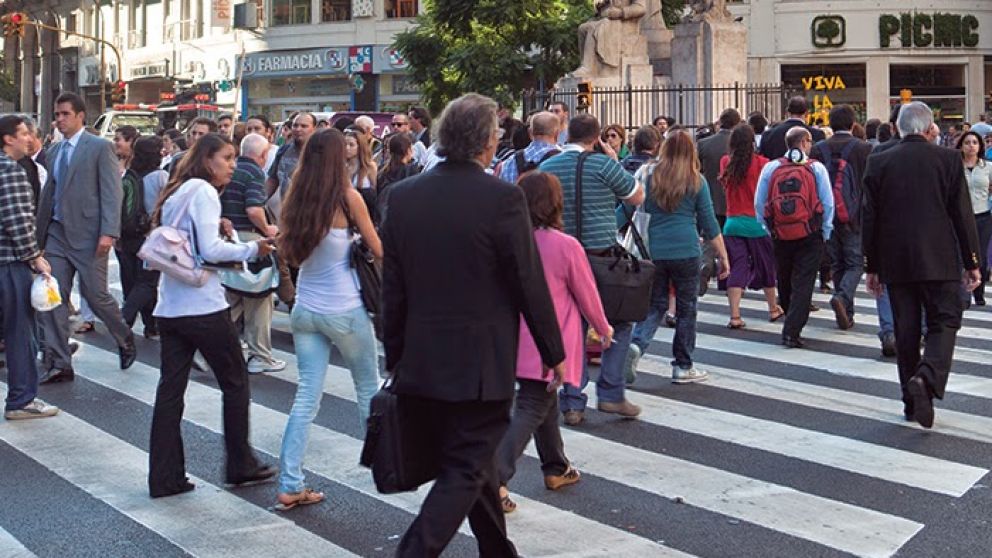 Siete de cada diez habitantes de la Capital y el Gran Buenos Aires se consideran de clase media